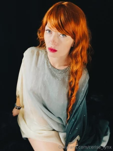 Aurora is a glamour set with a bit of fingering and spreading part 1