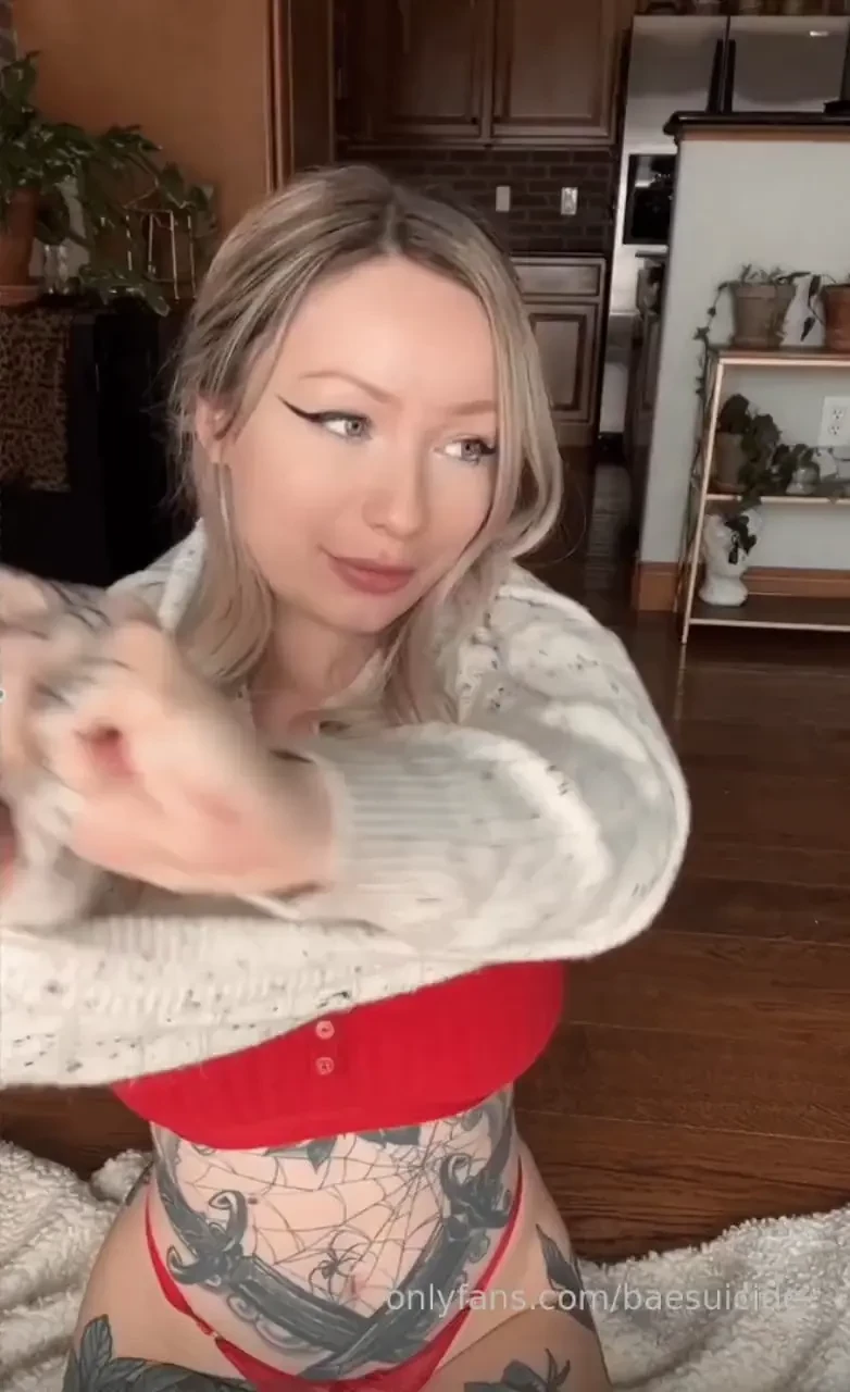 Taking off my clothes awkwardly before i expertly suck you off 