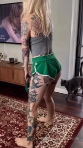 Am i distracting you from working i m just doing my job of keeping it