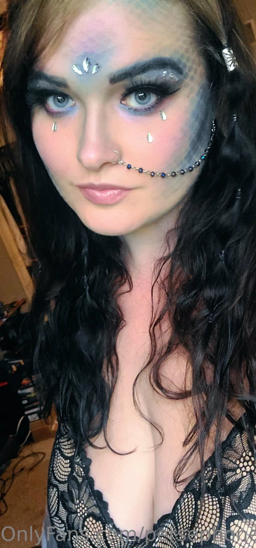 Went as a siren to a skinny dipping party would you drown for me 