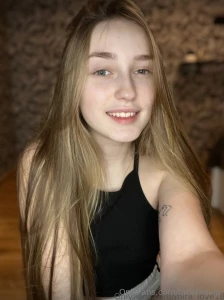 Free free free online now mira_love18 sexy is waiting for your part 54