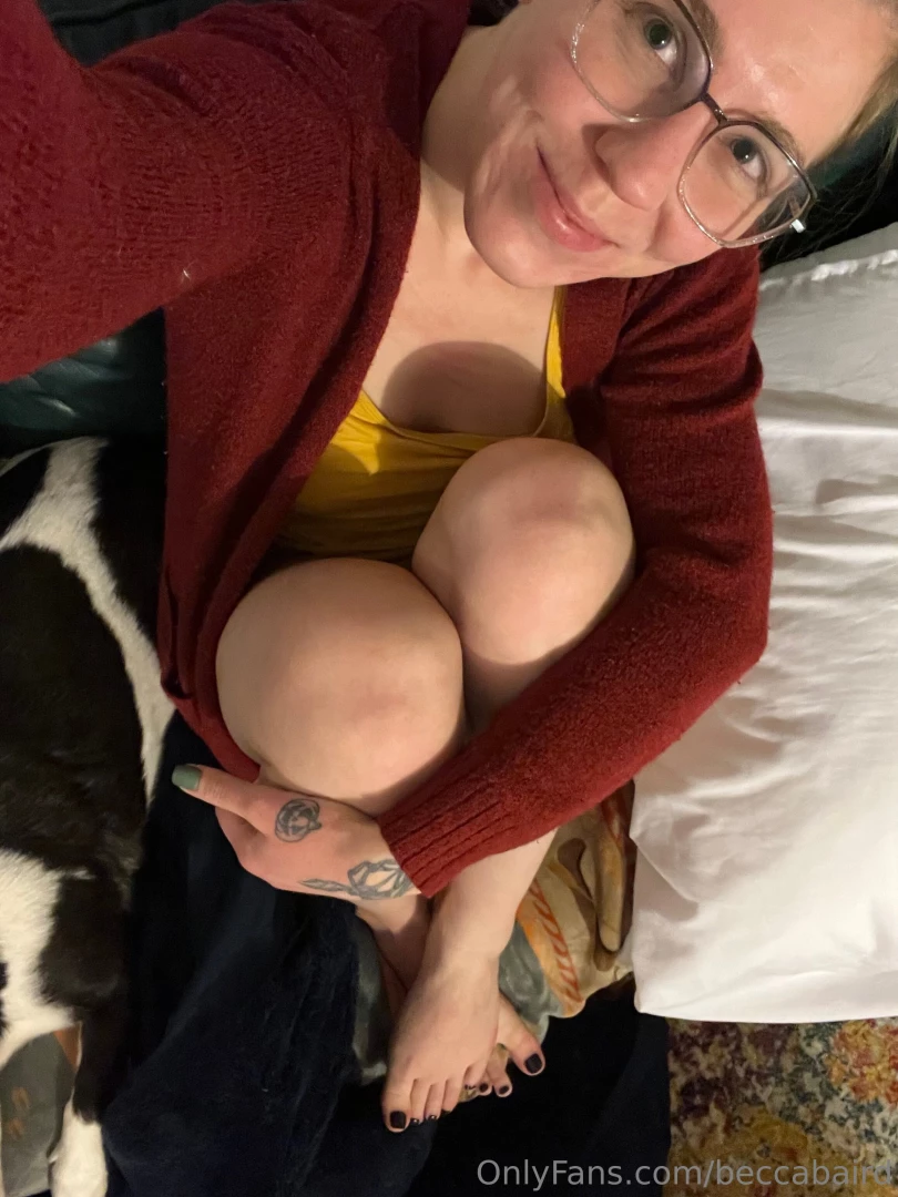 Fresh toes and puppy cuddles 