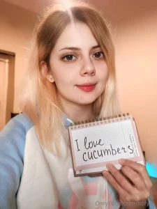 Do u looking smt hot pinkfairychan0 yeah c me with me pinkfairychan0 i part 247