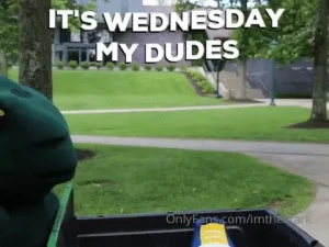 Why am i up so early i have to drive to absolute butt fuck wish me