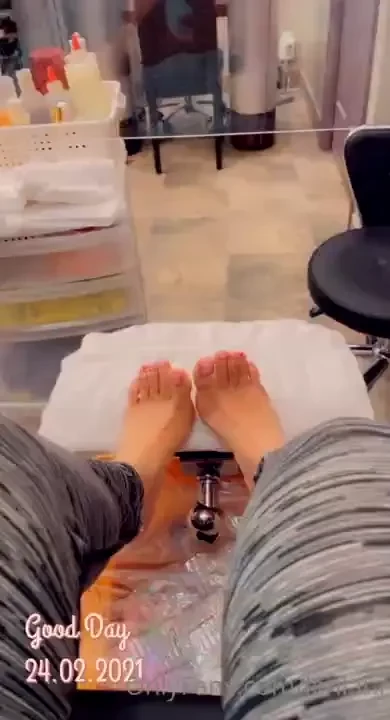 Slowly getting back to dms the service is bad where i m at so it s 