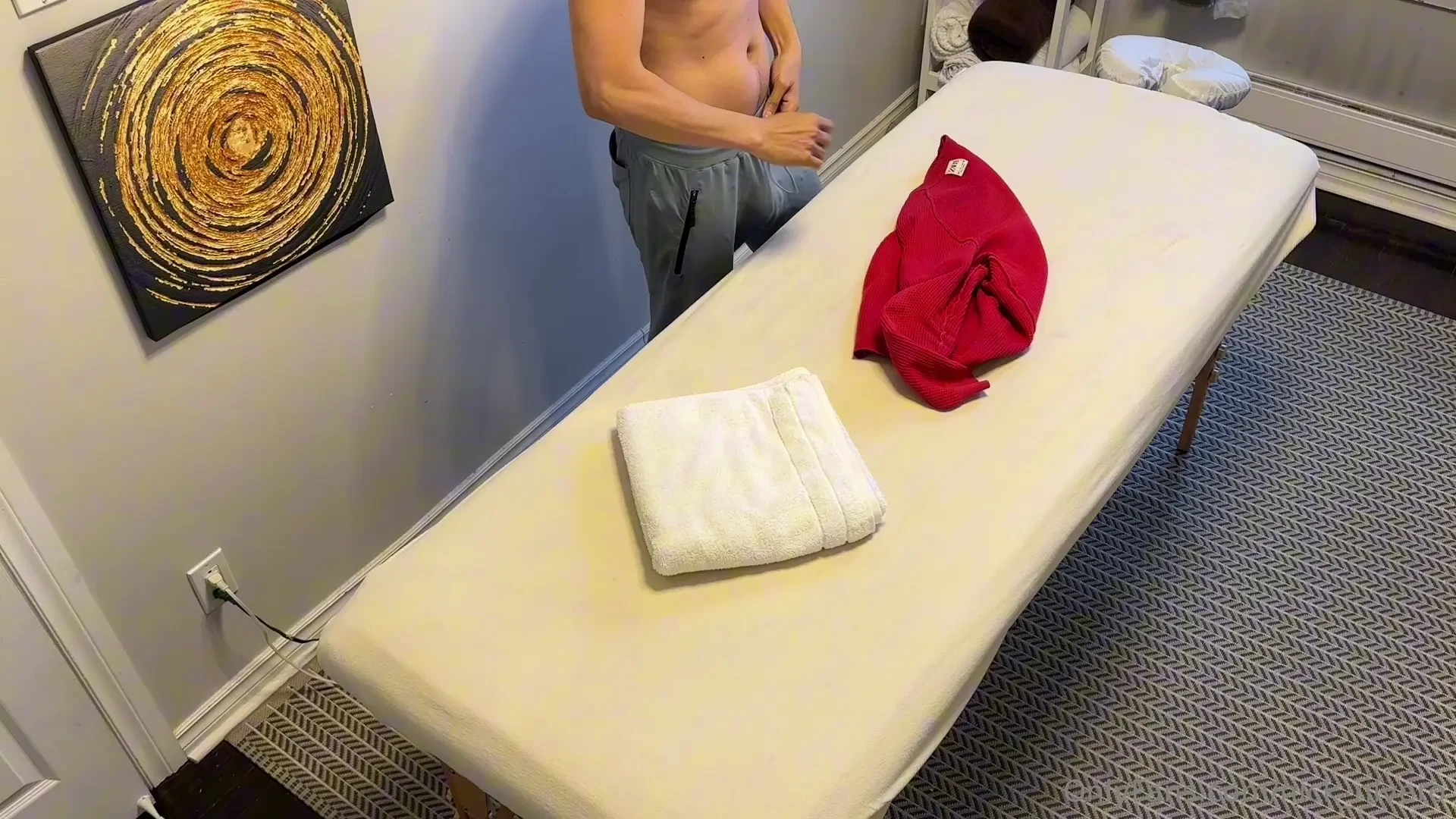 Teaser straight guy came for massage and got seduced by gay masseur 