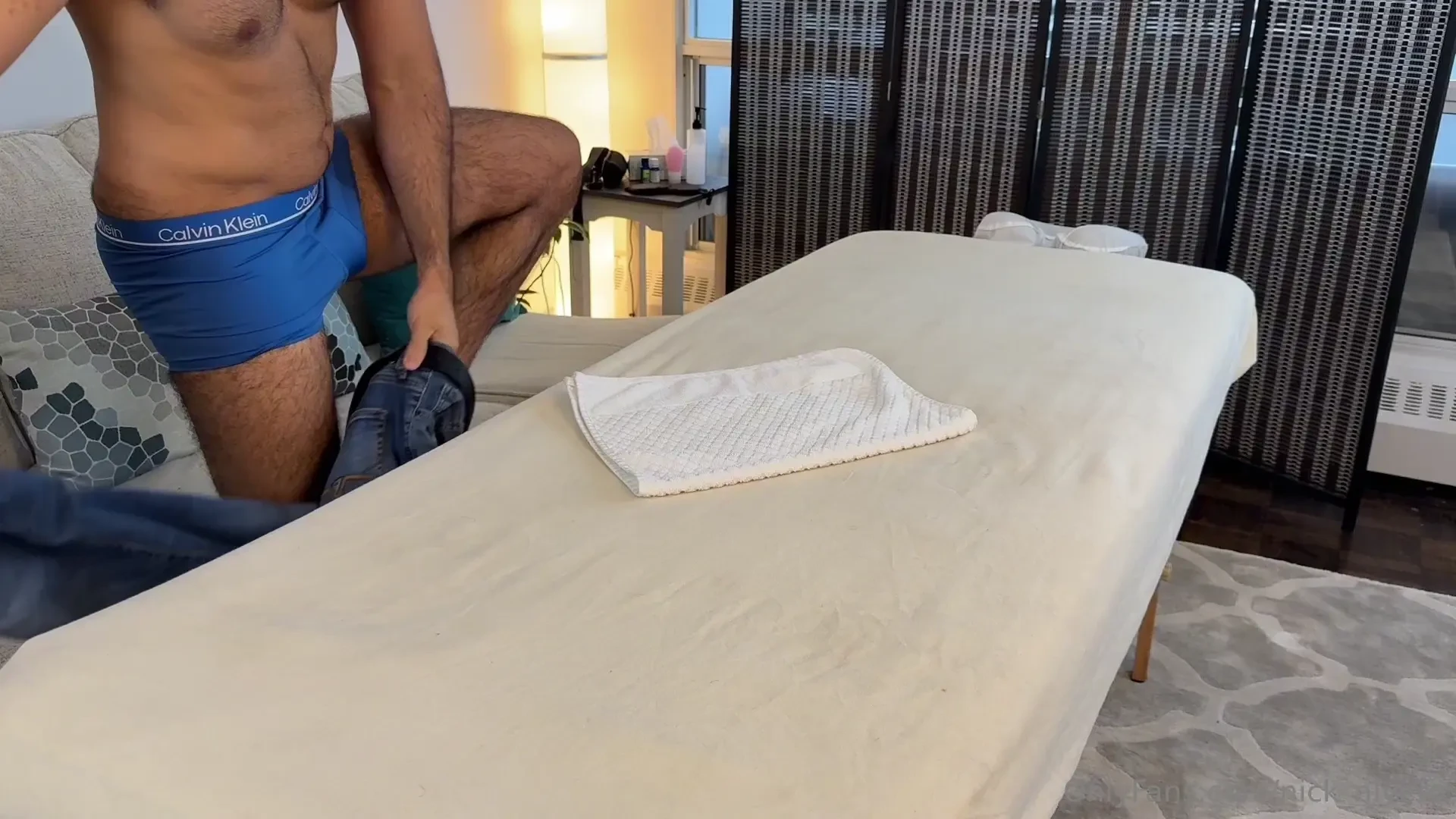 Trailer straight gay massage seduction this straight hung guy came to 