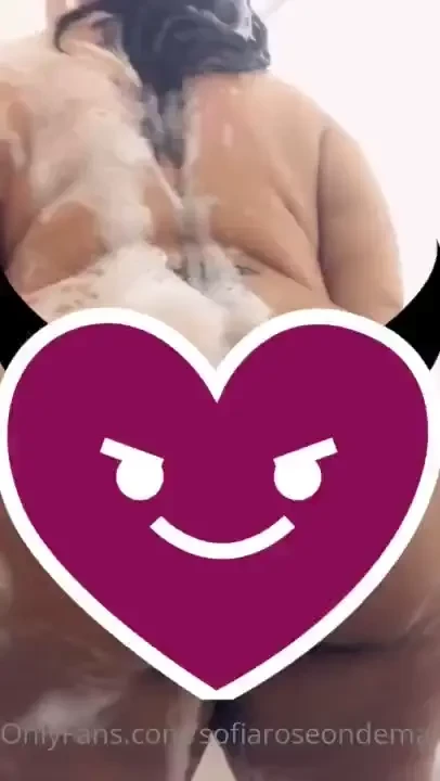 Hot shower show will you cum and rub these big curves baby 