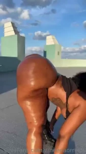 Go through and like all my post to get my attention i m going to go