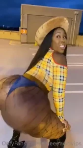 Who can i fuck wearing this outfit
