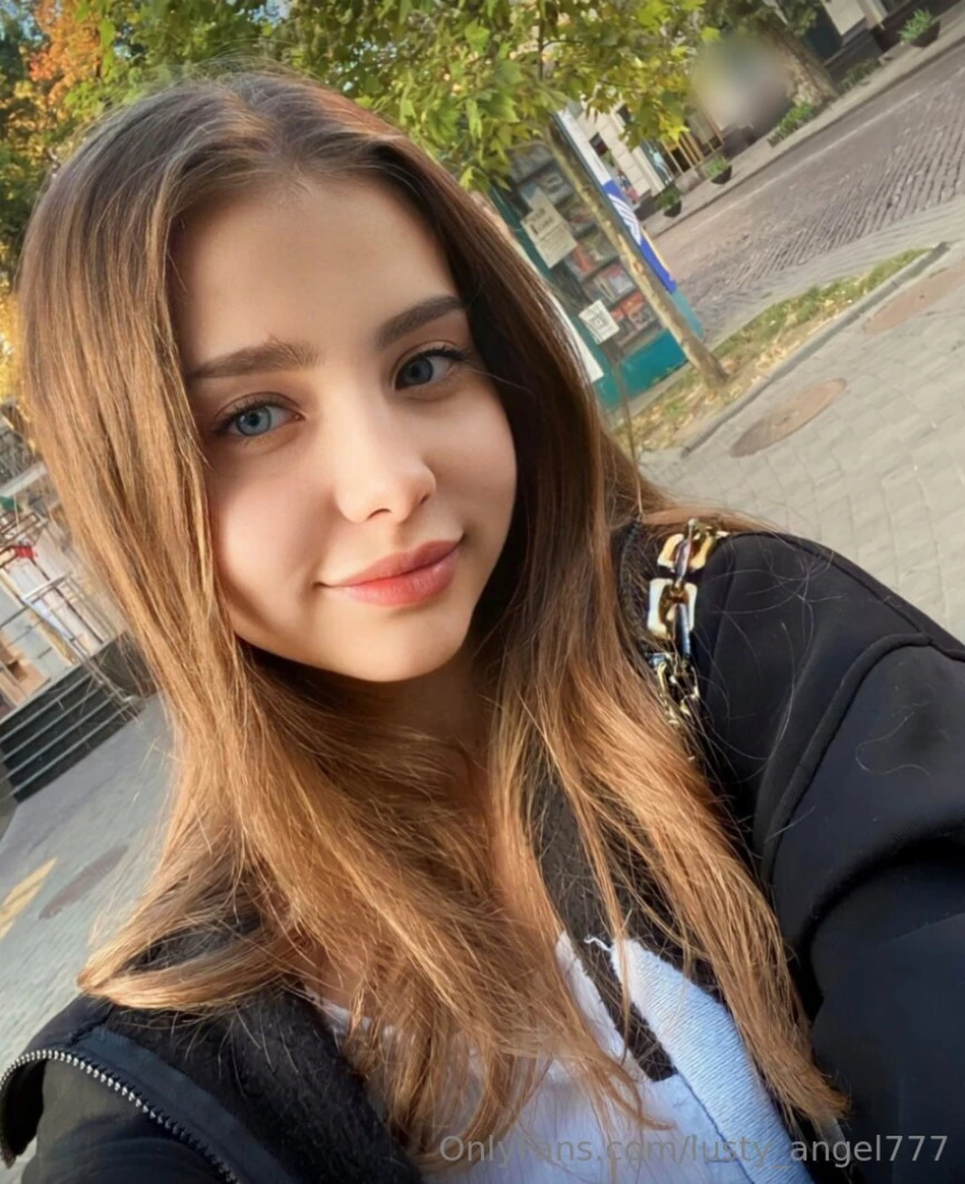 Daniella_sexy i am a very hot and athletic girl with a wet pussy part 79 