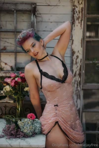 I really can t get over this slip that side slit is so high up on my part 1