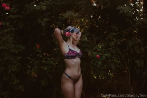 September is bisexual visibility month so here i am visible and