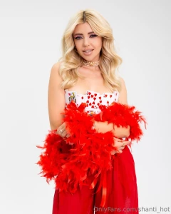 I just cant stop posting these gorgeous photos they make me feel so