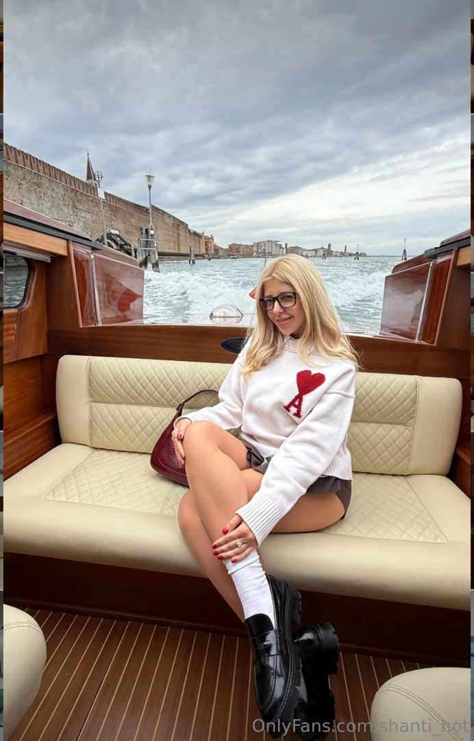 Venice felt like a dream cruising through the canals on a gondola was 