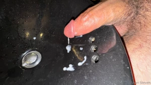 Got super horny and came in the sink at my friends house should have part 4
