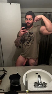 My thiccness turns me on part 2