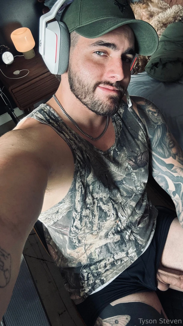 I ll melt if you milk me while i game 