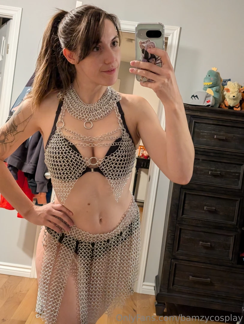 Did somebody say chainmail bra and skirt no just me huh 