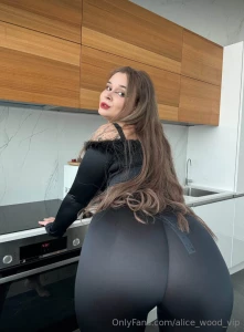 Are you gonna be able to rip those leggings off on me