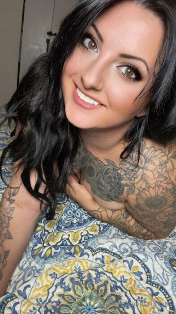 Annmarie2020 is everyone s wet dream this tattooed girl has a naughty 