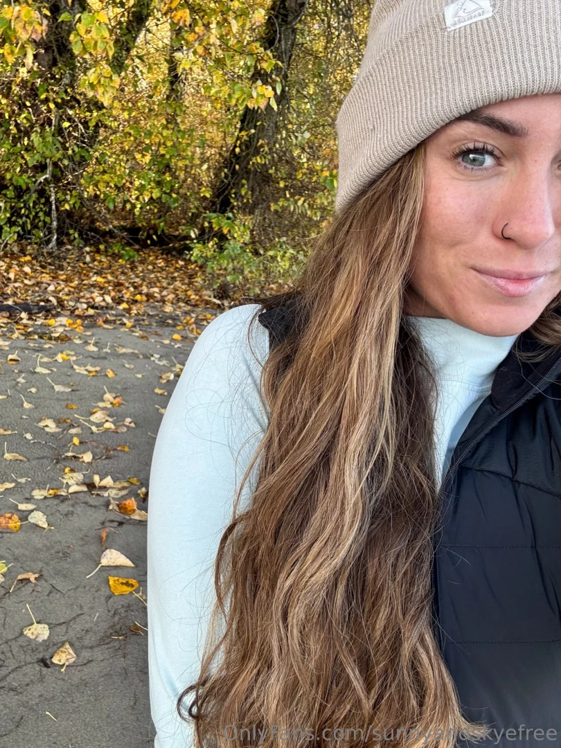 Come hang out with me today sunnyandskye 