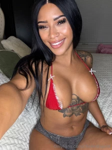 Help me take all this off plz