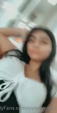 Hang our with meee 