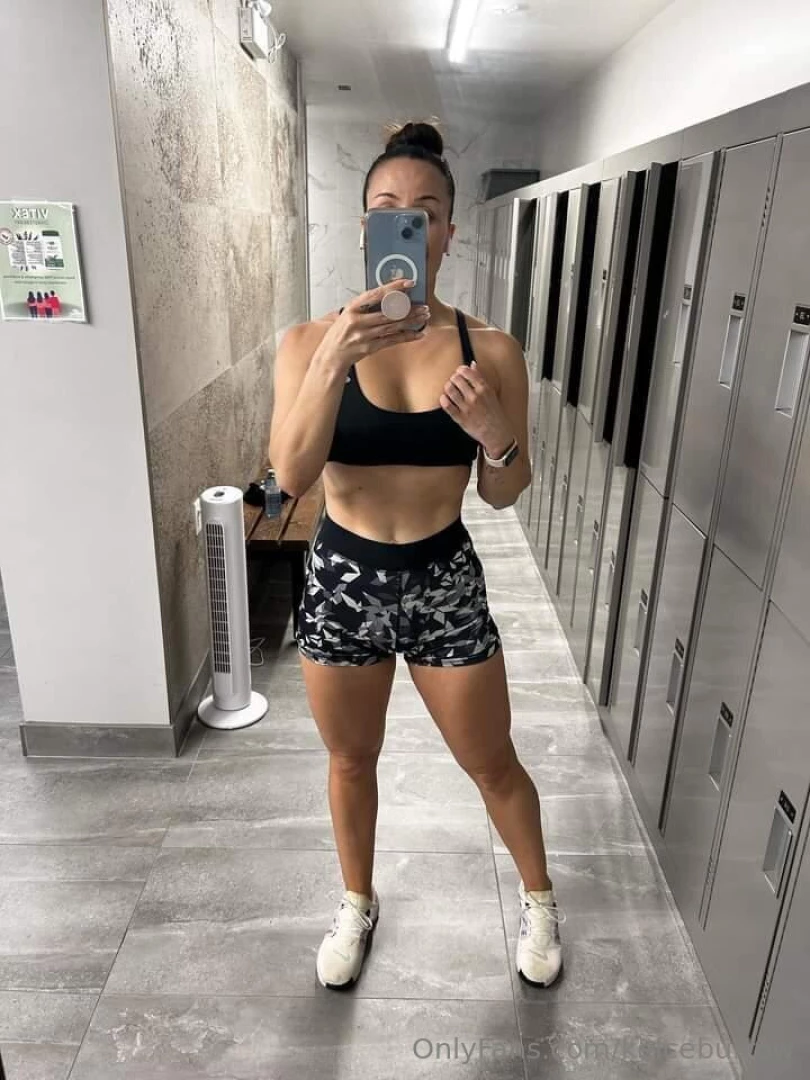 After a bit of a hiatus it feels so good to be back at the gym i kinda 