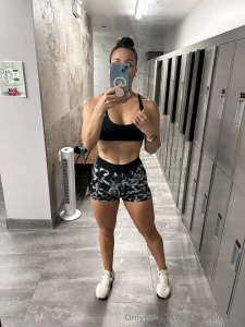 After a bit of a hiatus it feels so good to be back at the gym i kinda