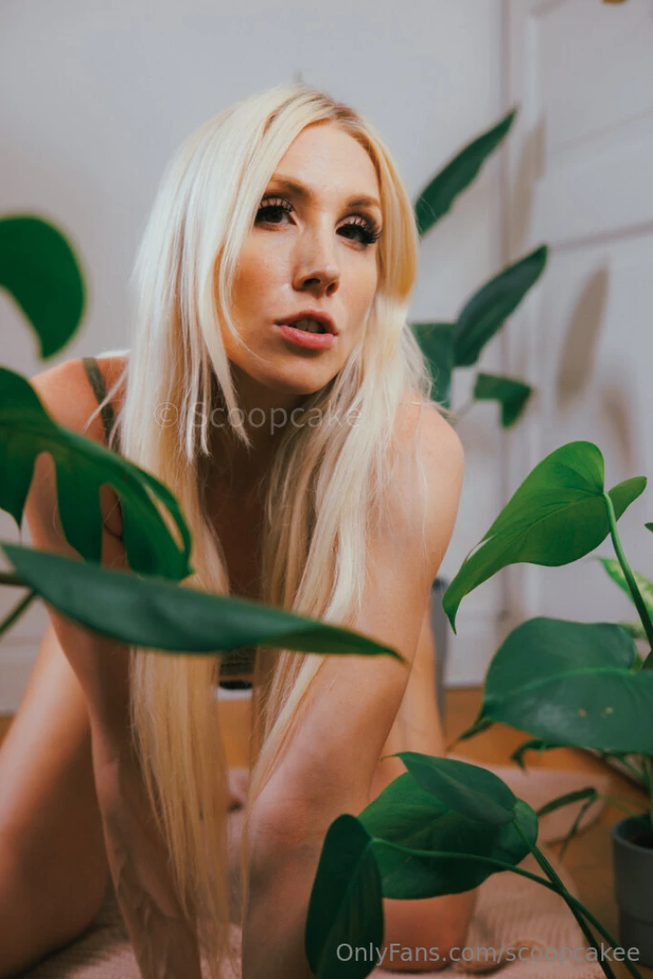 On my vip page i show you what i wear under that skirt join me here 