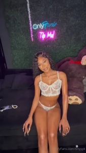 New college teeeny pinkkittymocha loves to spread her pussy open free