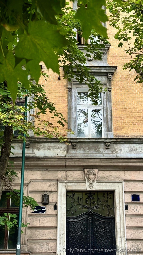 Eireenskinnygirl1 part 1 