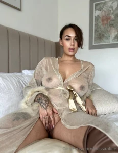 Real british milf bustybelle_xx with big tits ready to be naughty and part 17