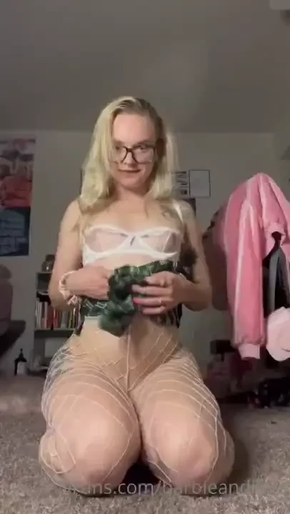 What i would do to watch you rip my tights 