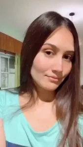 Hi loves hola amores