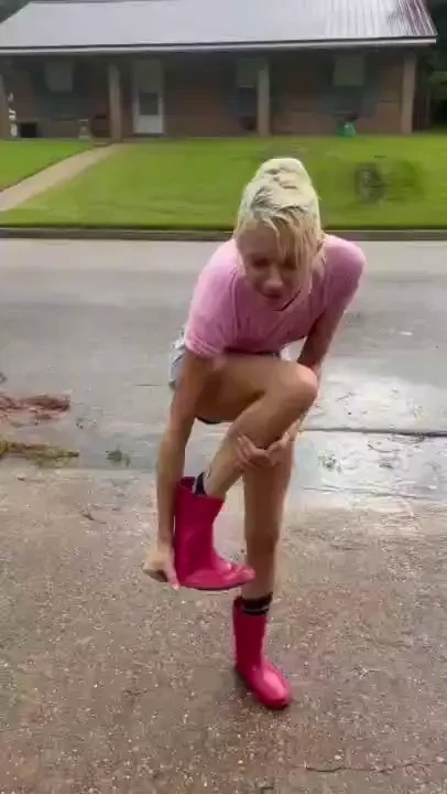 I love playing in the rain 