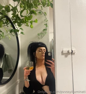 Who s coming over to drink wine and shower