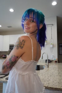 Not a nude but i really want to share my new profile photo and hair
