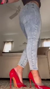 Custom videos customs vids amp pics are always available dm me for