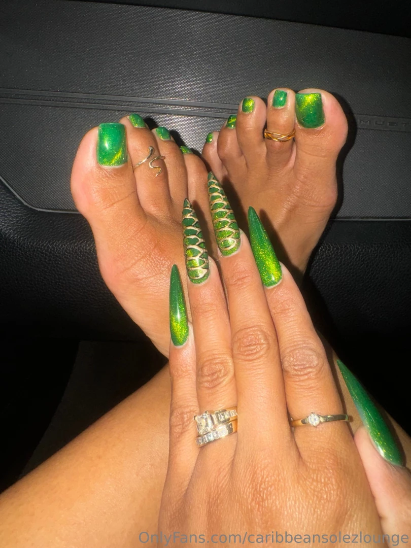New nails told you i was getting ready for the spooky season 