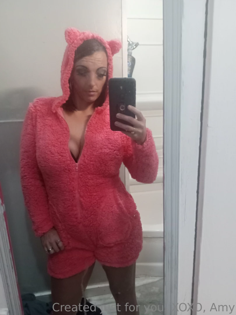 Well hello there anyone wanna see me naked i just might be able to part 1 