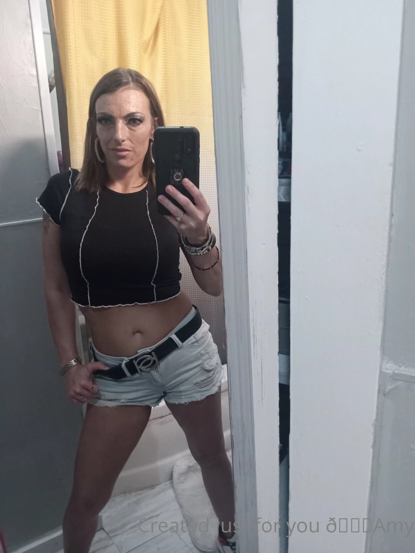 It s officially freaky friday but i feel like i m the only one out 