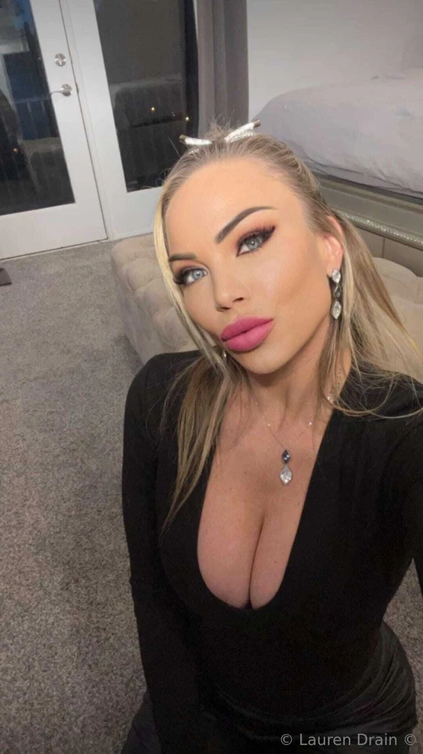 Morningg 3 days until my bday 