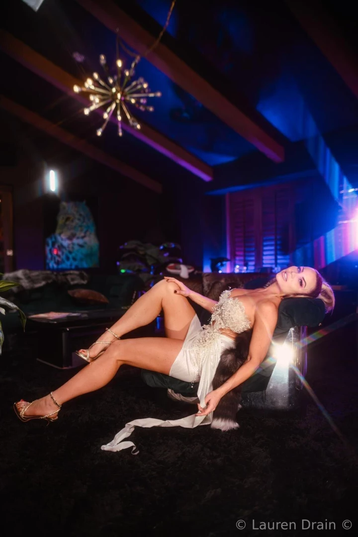 It s my birthday come say hi 