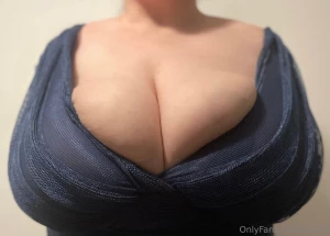 Swipe to watch me take my huge tits out of this dress it was sooo part 1