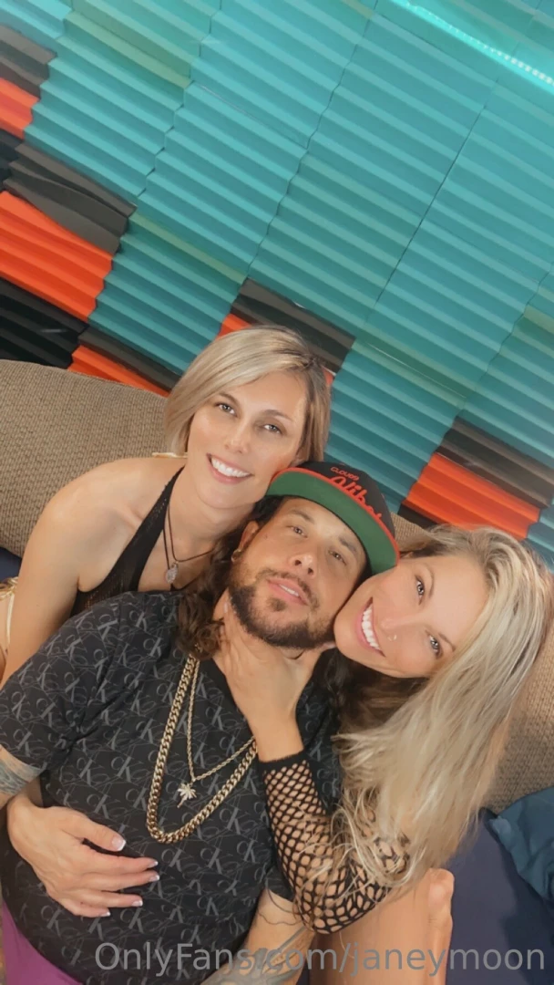 Had so much fun with this hottie here is some pics from the content part 3 