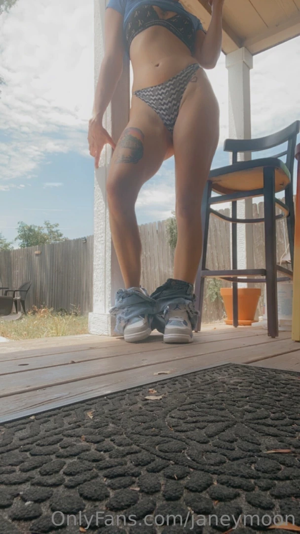 The pics i got before my phone died wanna see me get more pics with 