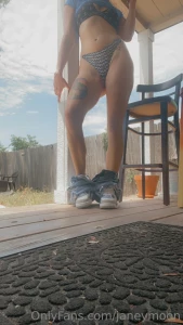 The pics i got before my phone died wanna see me get more pics with