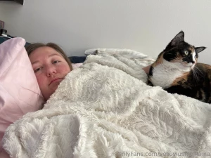 Just wanted to say sorry i haven t been posting i ve been stuck in bed